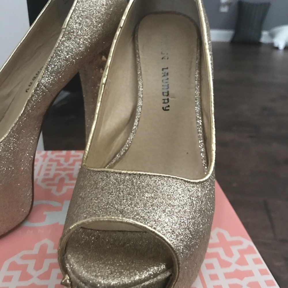 Heels🔥 - Picture 4 of 4